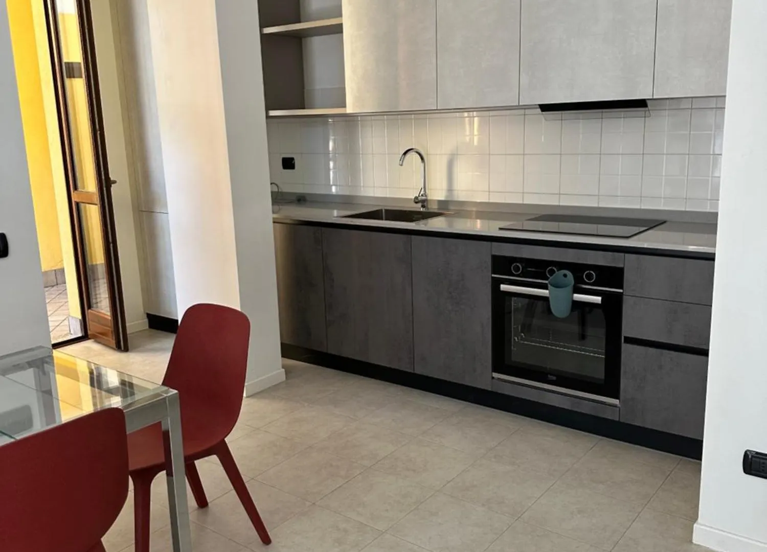 Stunning Deluxe Downtown Studio Busto Arsizio Italy